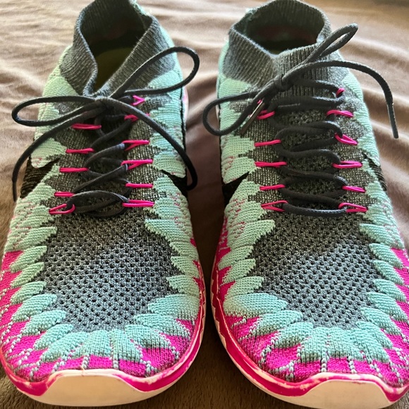 Nike Free Sneakers - Picture 2 of 7